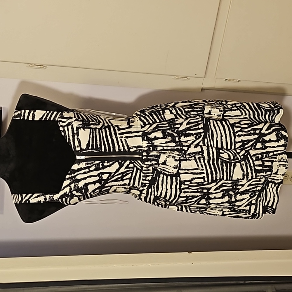 Hello Miss Black & White Graffiti Dress S